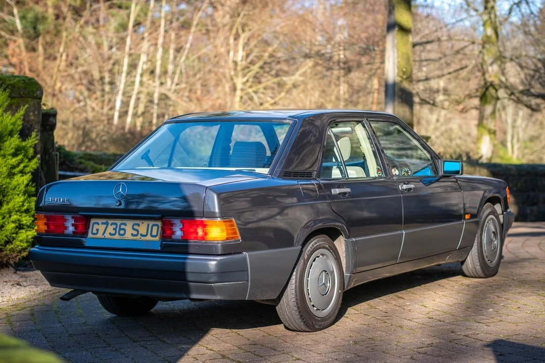 1989 Mercedes-Benz 190E - Image 8 of 30