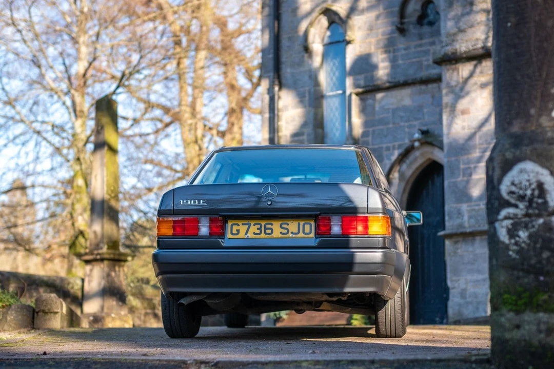 1989 Mercedes-Benz 190E - Image 25 of 30