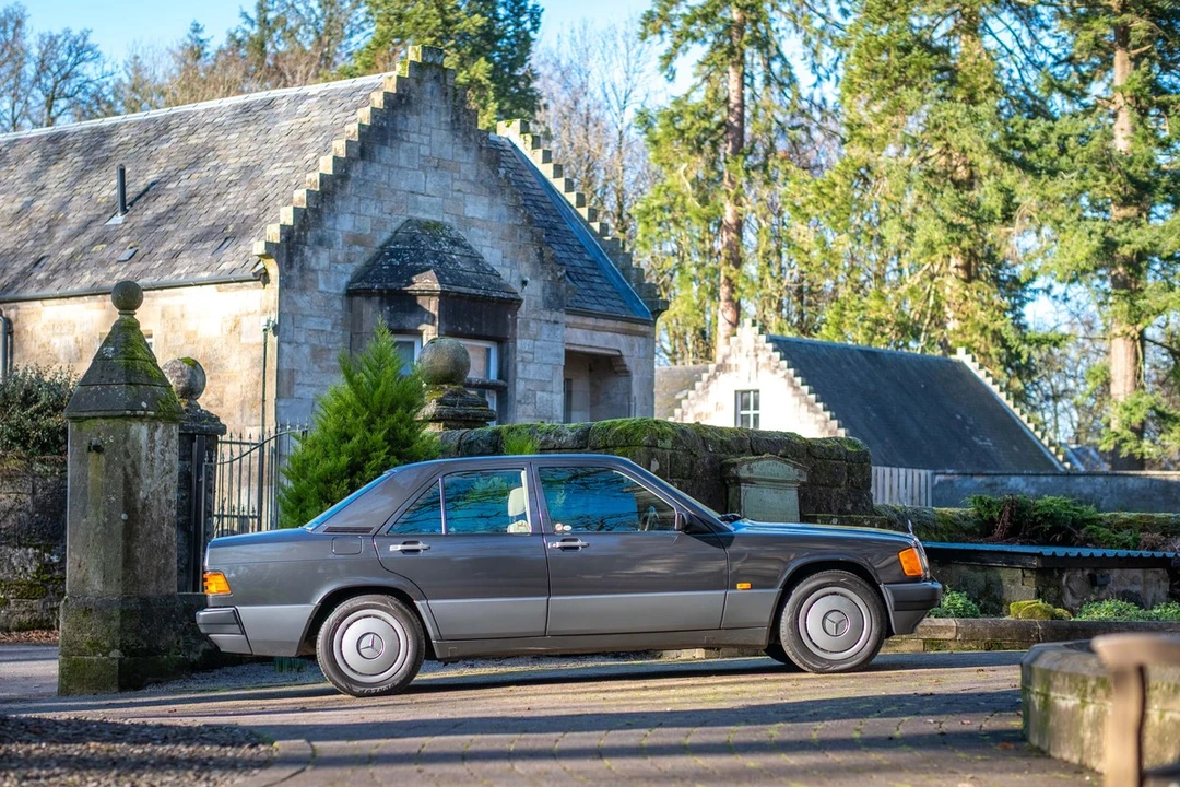 1989 Mercedes-Benz 190E - Image 27 of 30