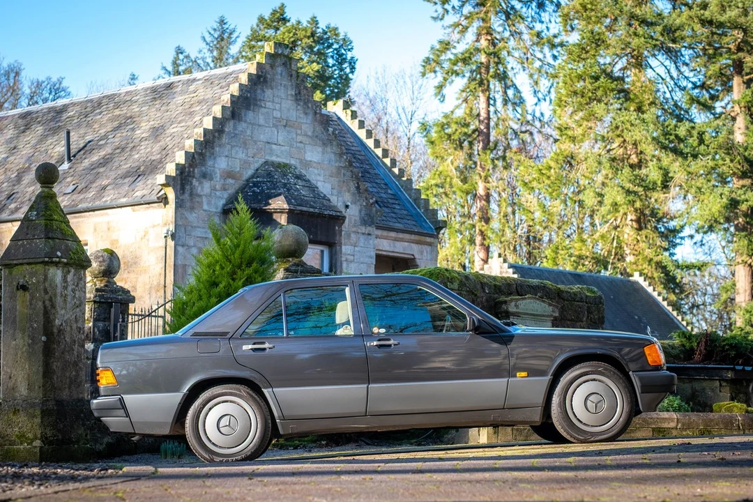1989 Mercedes-Benz 190E - Image 28 of 30