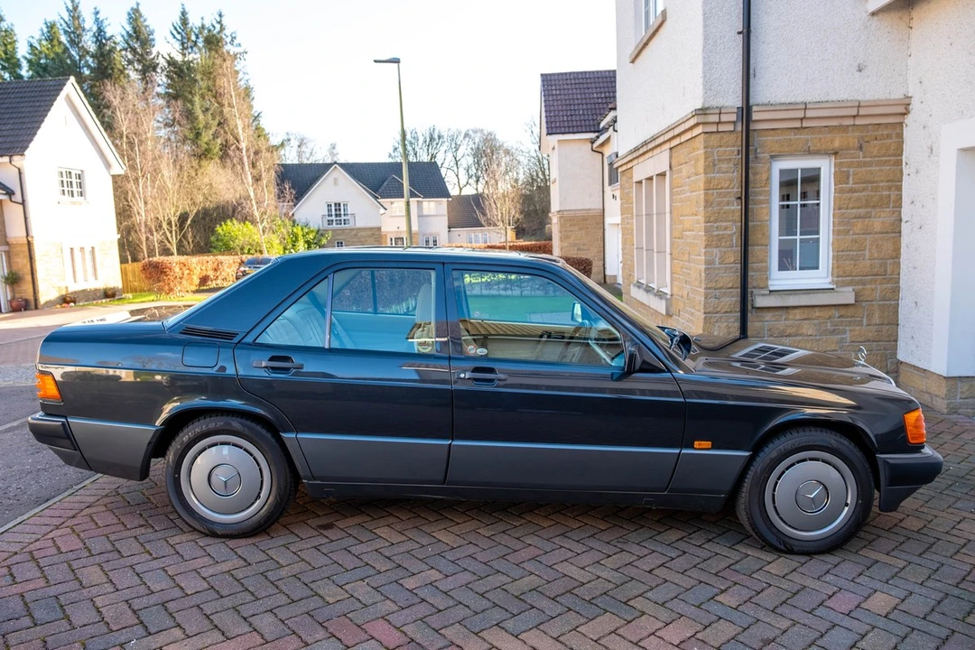 1989 Mercedes-Benz 190E - Image 29 of 30
