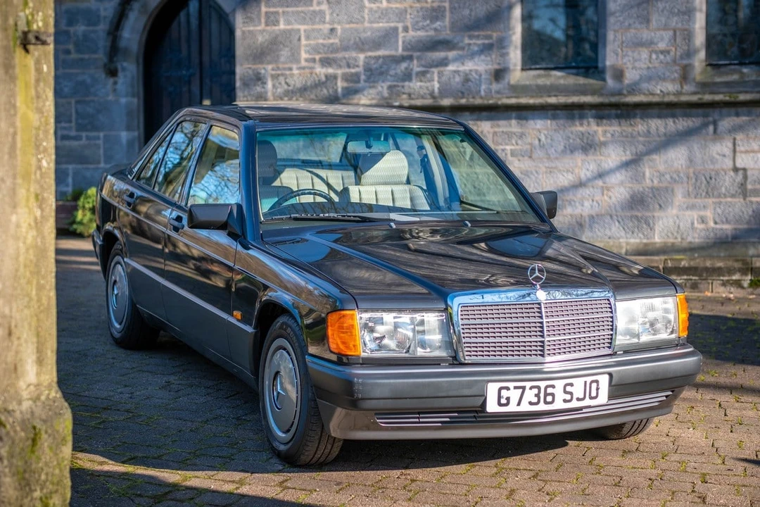 1989 Mercedes-Benz 190E - Image 7 of 30
