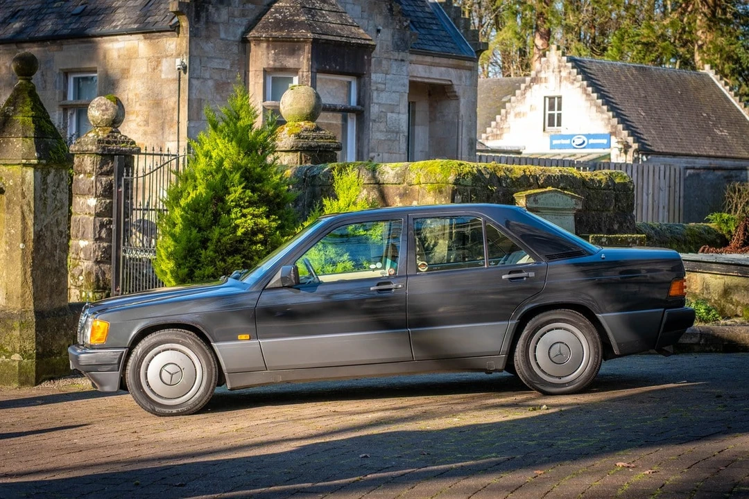 1989 Mercedes-Benz 190E - Image 6 of 30