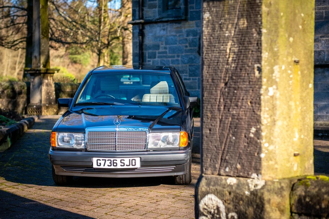 1989 Mercedes-Benz 190E - Image 14 of 30