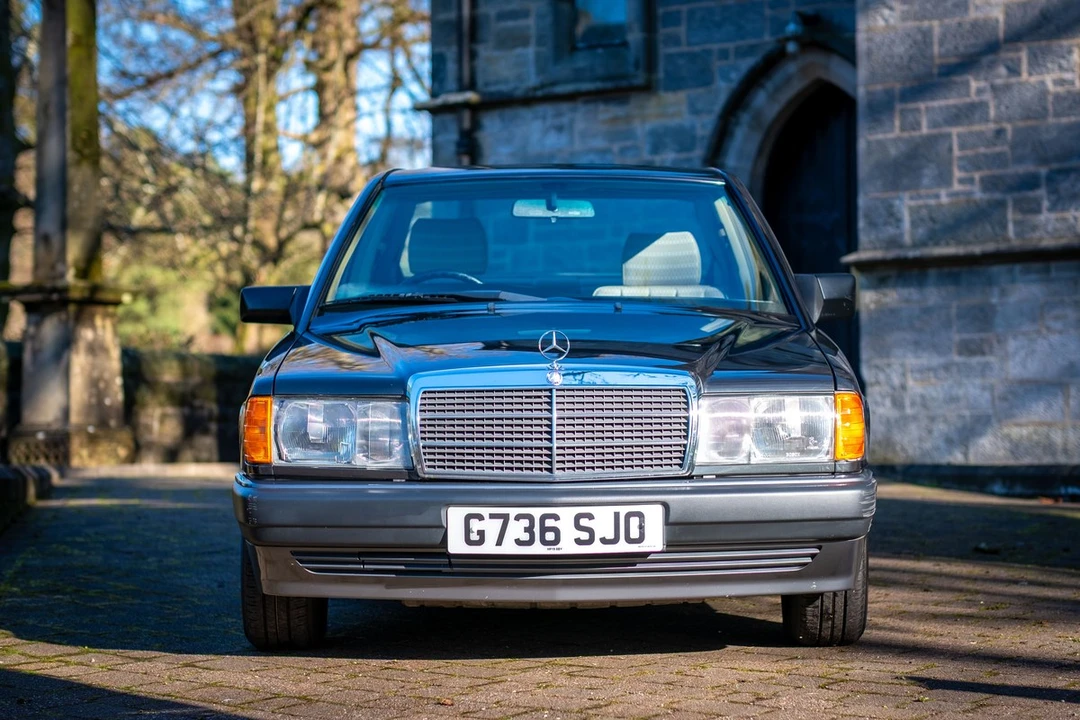 1989 Mercedes-Benz 190E - Image 2 of 30