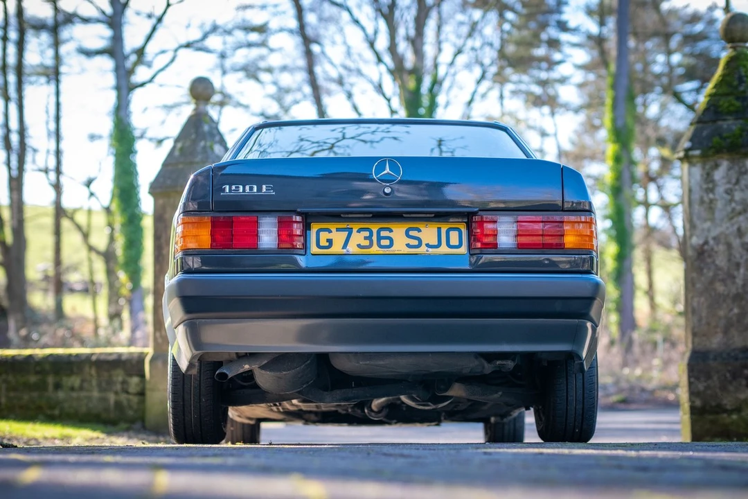 1989 Mercedes-Benz 190E - Image 21 of 30