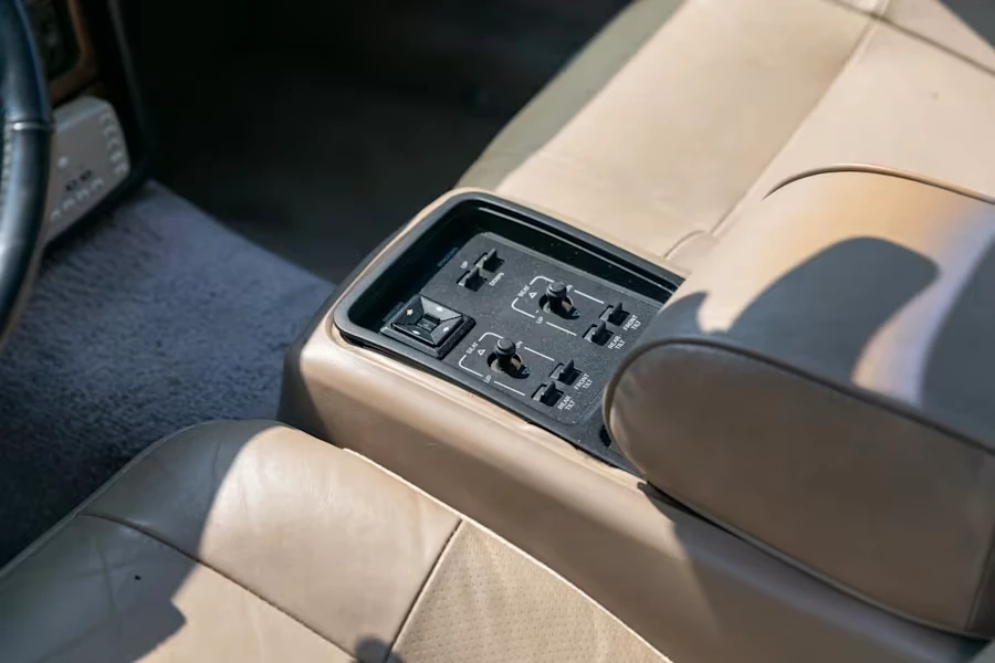 1989 Mercury - Image 24 of 27
