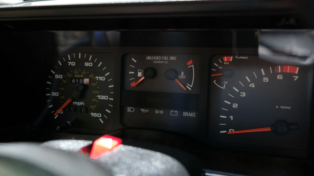 1989 Merkur XR4Ti - Image 9 of 16