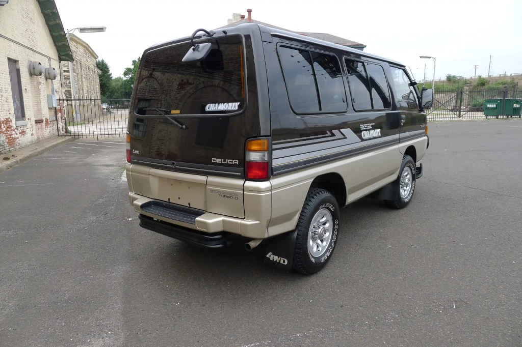 1989 Mitsubishi Delica 3rd Gen - Image 5 of 31