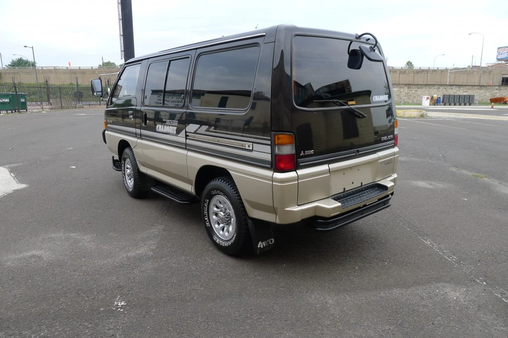 1989 Mitsubishi Delica 3rd Gen - Image 6 of 31