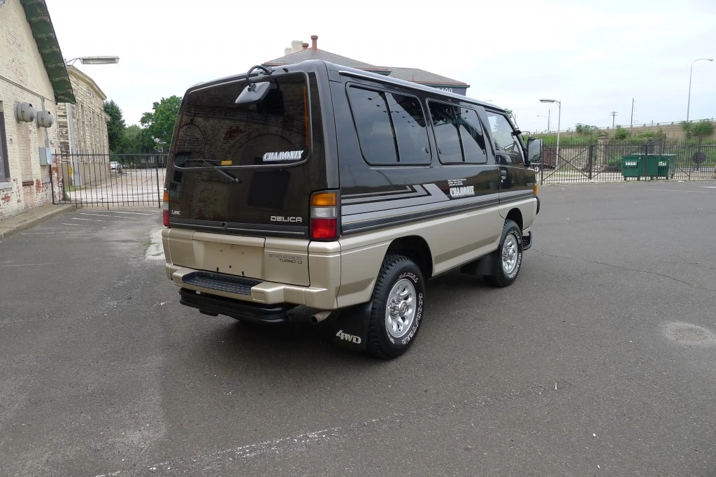 1989 Mitsubishi Delica 3rd Gen - Image 9 of 31