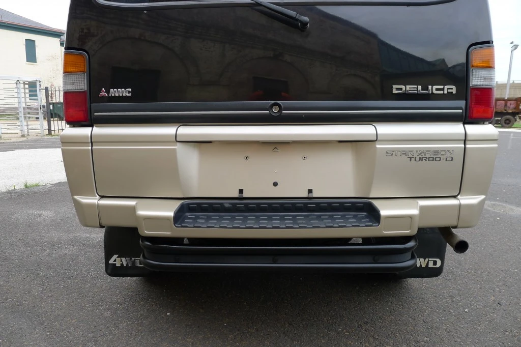 1989 Mitsubishi Delica 3rd Gen - Image 15 of 31
