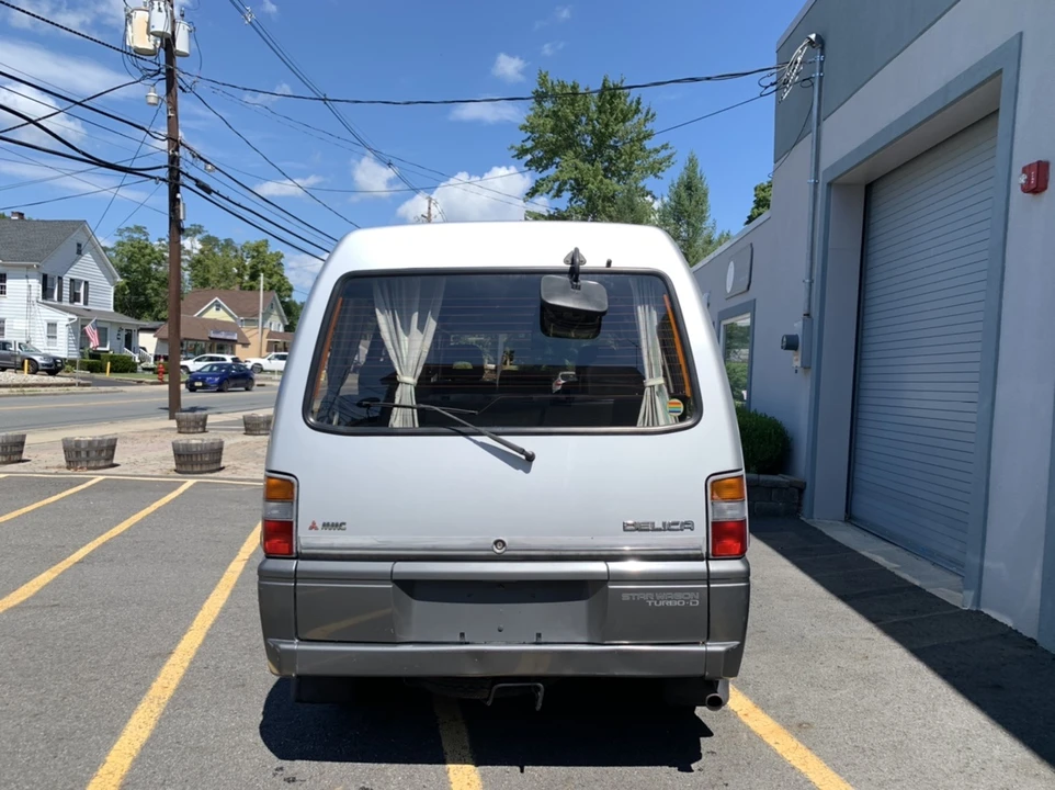 1989 Mitsubishi Delica 3rd Gen - Image 12 of 31