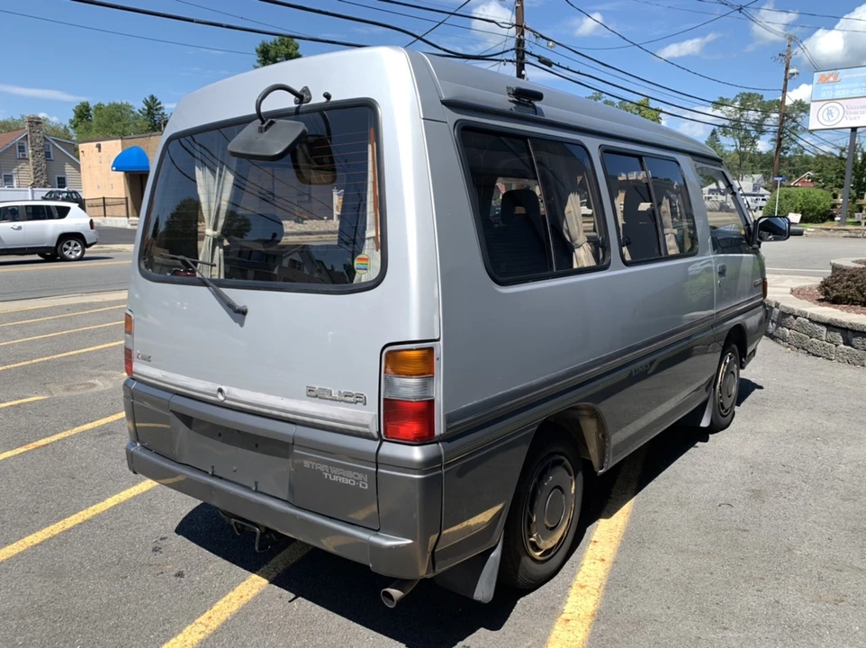 1989 Mitsubishi Delica 3rd Gen - Image 13 of 31