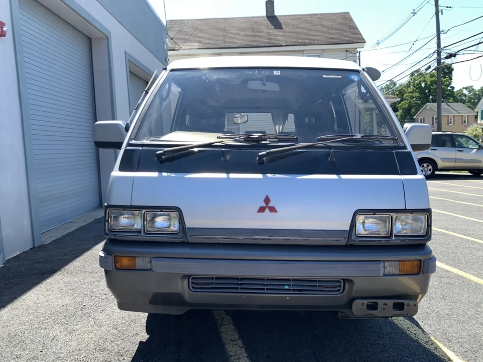 1989 Mitsubishi Delica 3rd Gen - Image 4 of 31