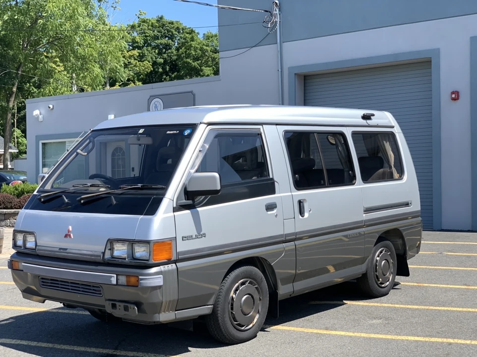 1989 Mitsubishi Delica 3rd Gen - Image 6 of 31