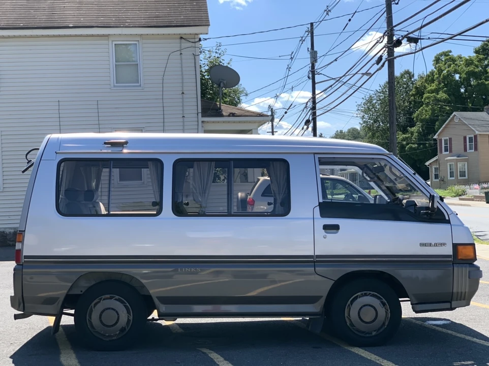 1989 Mitsubishi Delica 3rd Gen - Image 15 of 31