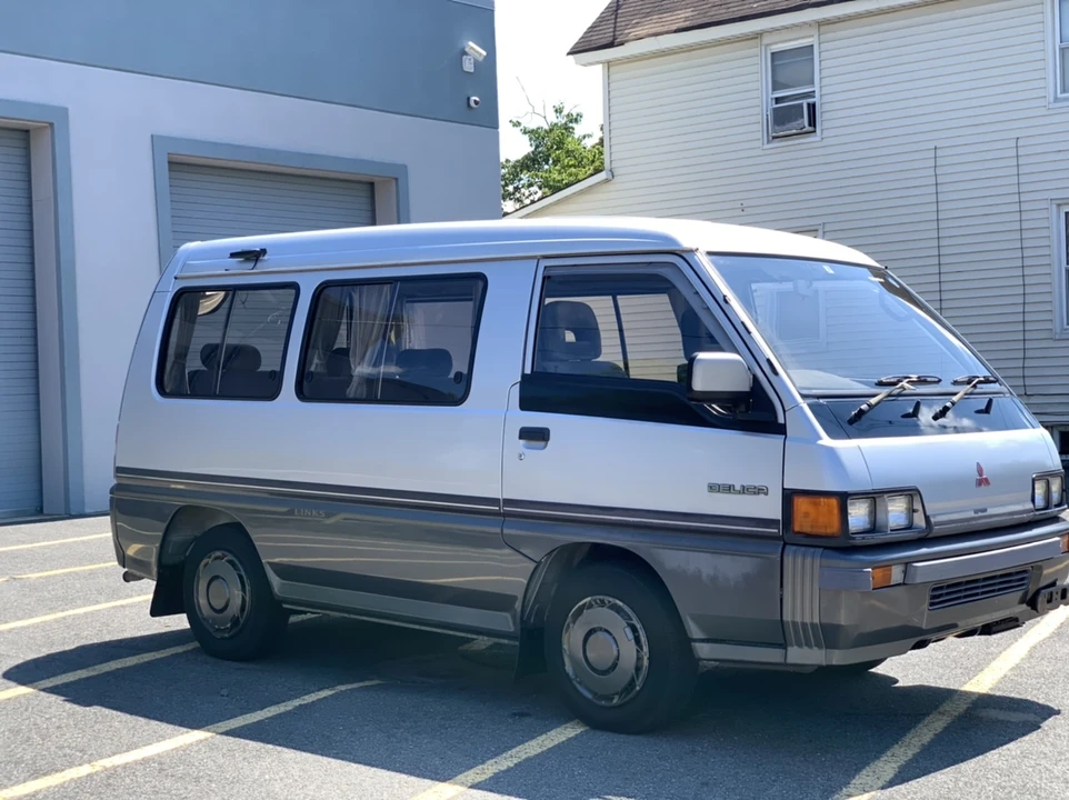 1989 Mitsubishi Delica 3rd Gen - Image 2 of 31