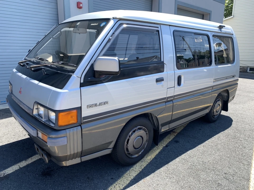 1989 Mitsubishi Delica 3rd Gen - Image 5 of 31