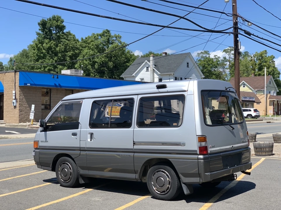 1989 Mitsubishi Delica 3rd Gen - Image 10 of 31