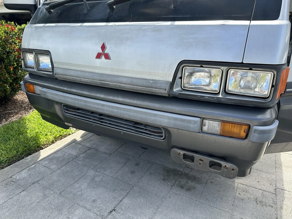 1989 Mitsubishi Delica 3rd Gen - Image 13 of 31