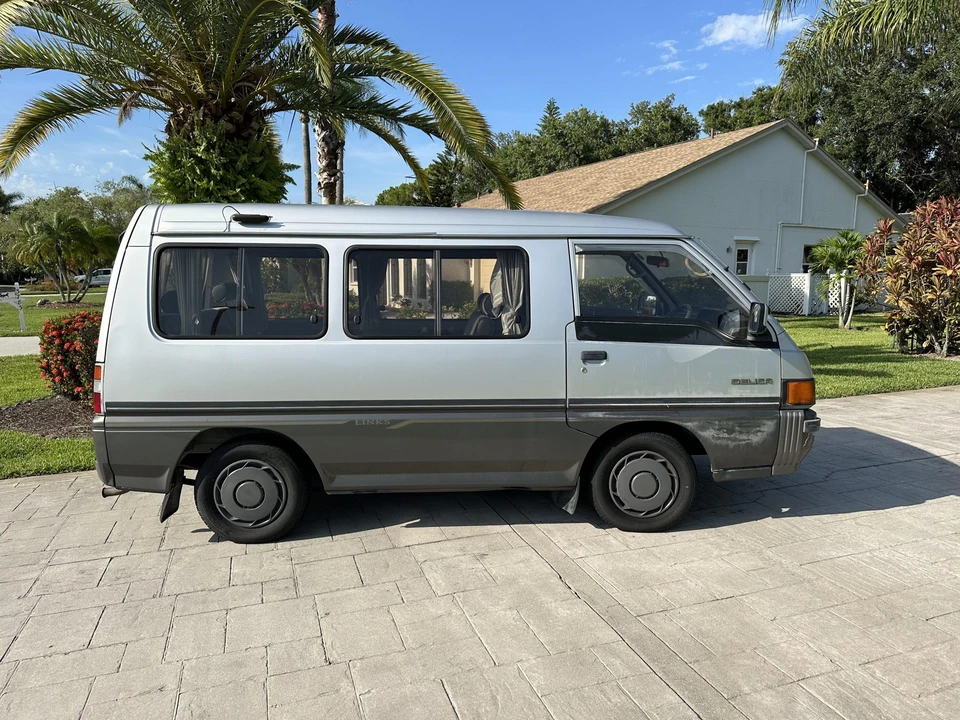 1989 Mitsubishi Delica 3rd Gen - Image 7 of 31