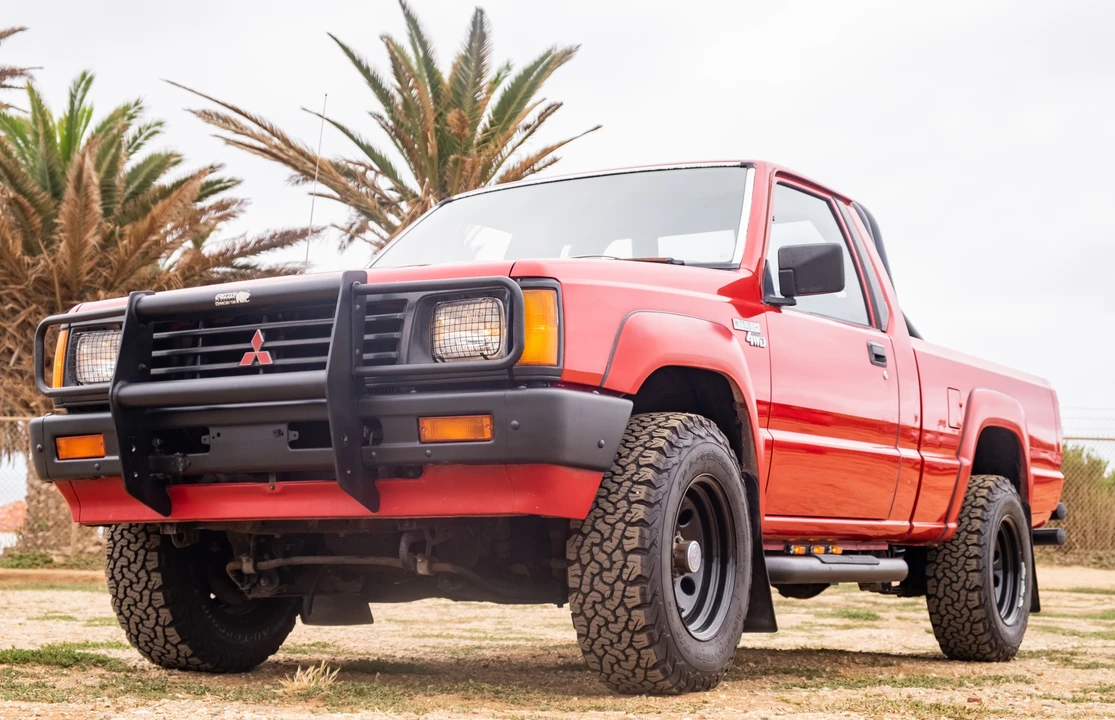 1989 Mitsubishi Triton 2nd Gen - Image 4 of 31