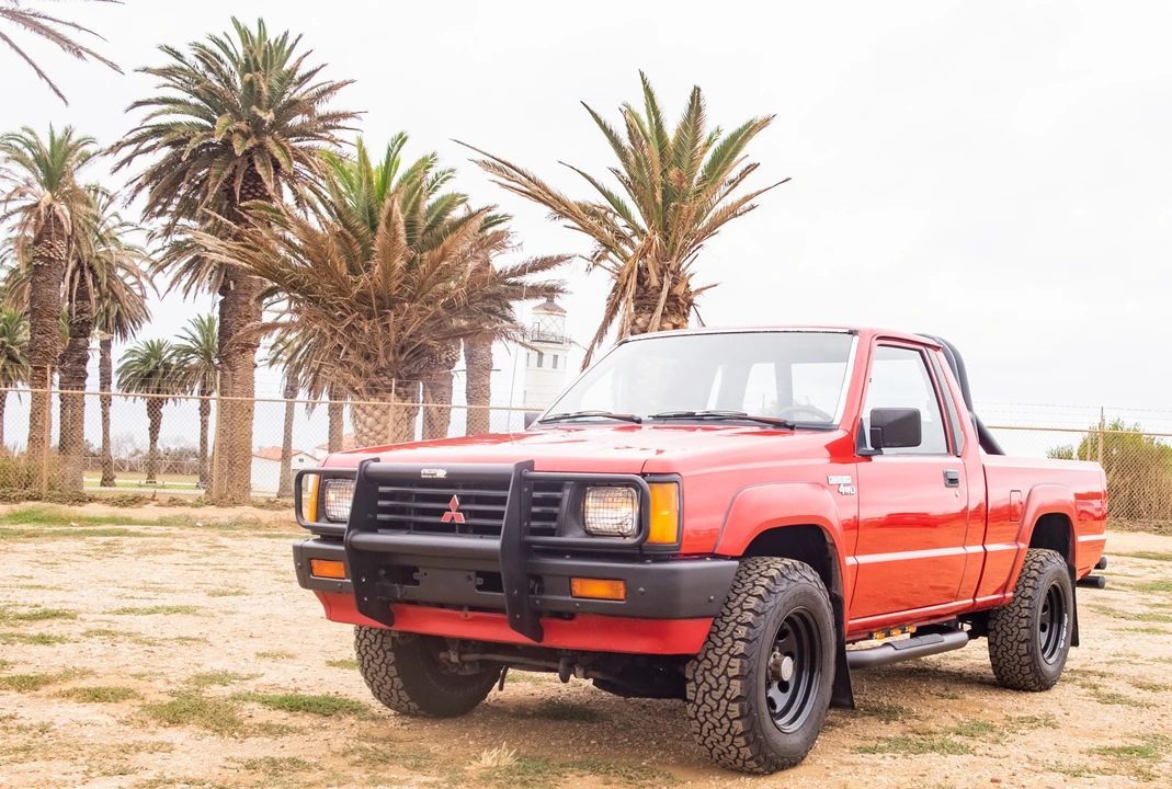 1989 Mitsubishi Triton 2nd Gen - Image 6 of 31