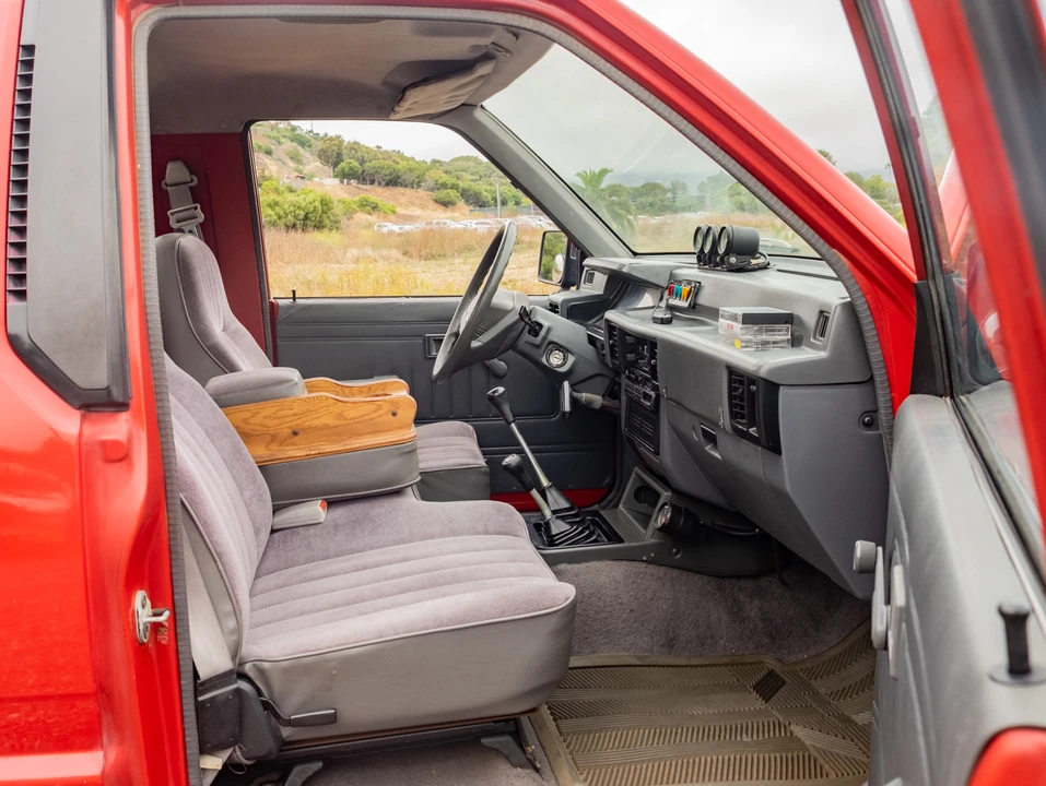 1989 Mitsubishi Triton 2nd Gen - Image 19 of 31