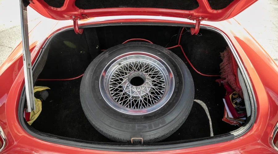 1989 Modena - Image 24 of 31