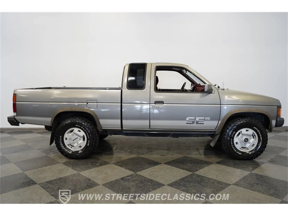 1989 Nissan Frontier - Image 15 of 31