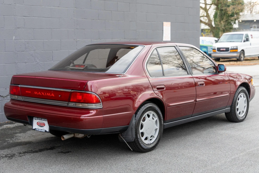 1989 Nissan Maxima 3rd Gen - Image 4 of 31