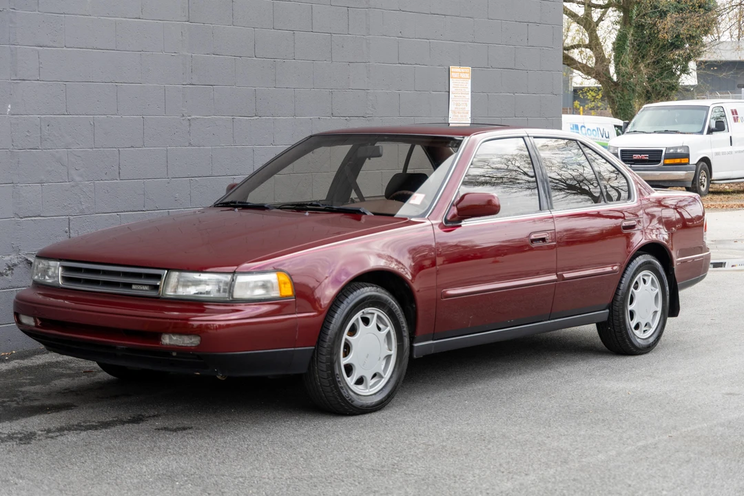 1989 Nissan Maxima 3rd Gen - Image 8 of 31