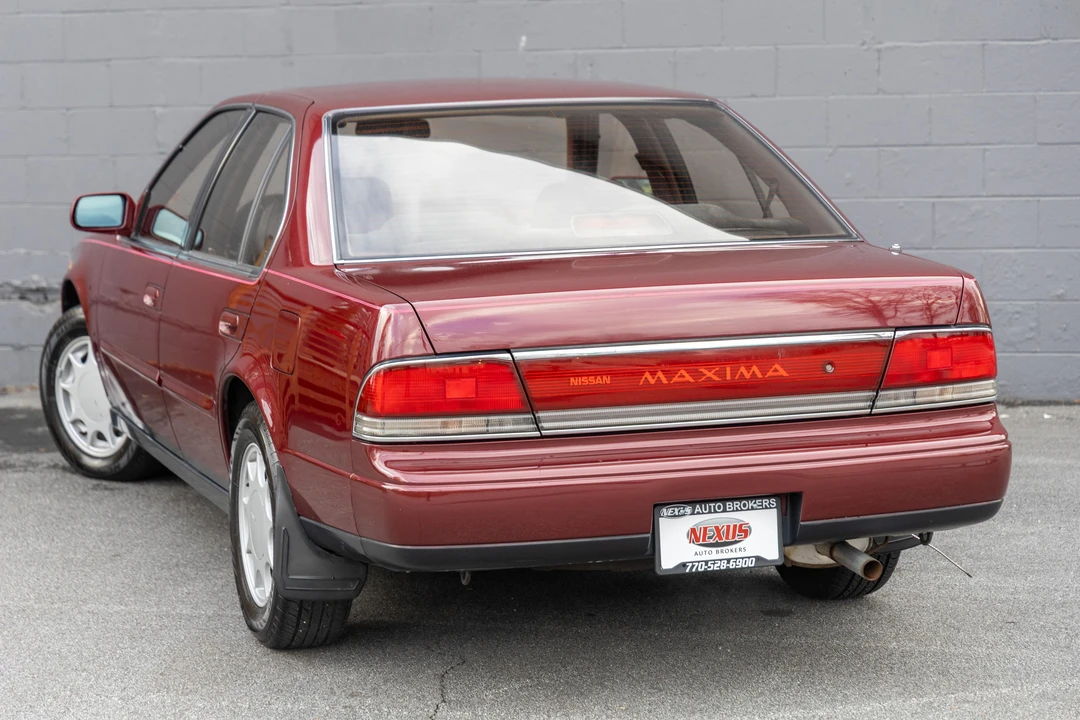 1989 Nissan Maxima 3rd Gen - Image 14 of 31