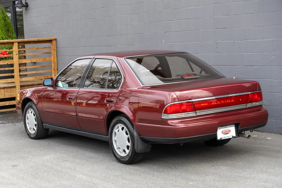 1989 Nissan Maxima 3rd Gen - Image 13 of 31