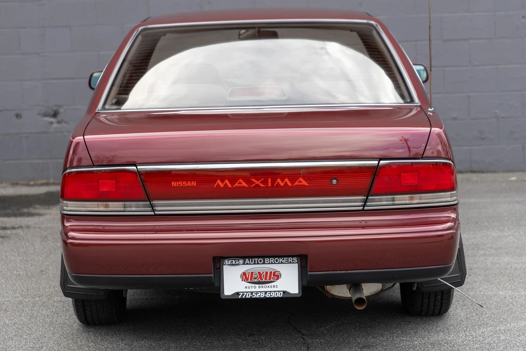 1989 Nissan Maxima 3rd Gen - Image 5 of 31