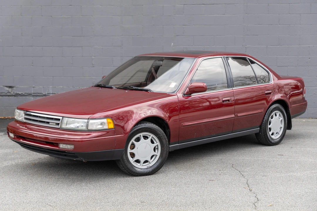 1989 Nissan Maxima 3rd Gen - Image 9 of 31