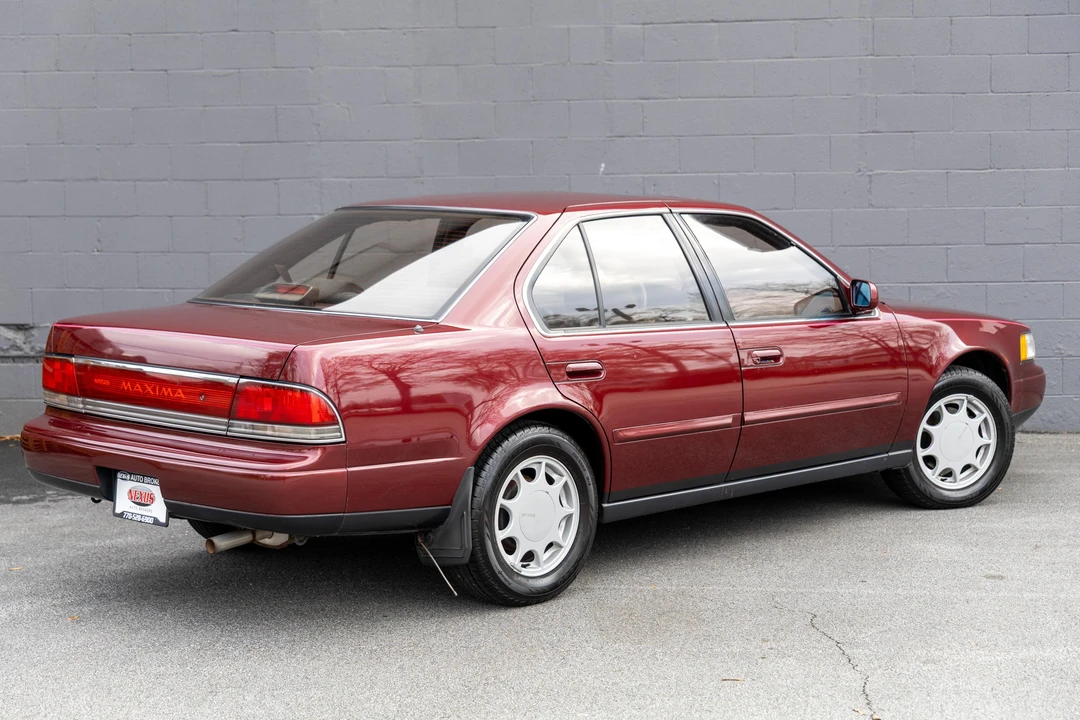1989 Nissan Maxima 3rd Gen - Image 17 of 31