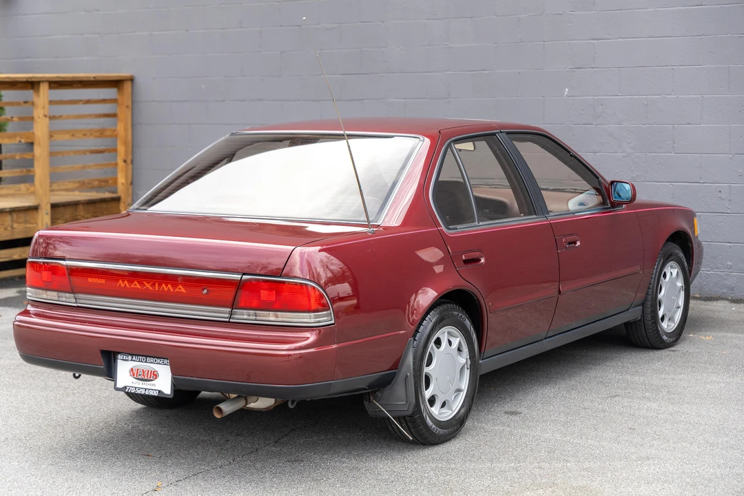 1989 Nissan Maxima 3rd Gen - Image 16 of 31