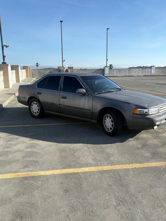1989 Nissan Maxima 3rd Gen - Image 5 of 15