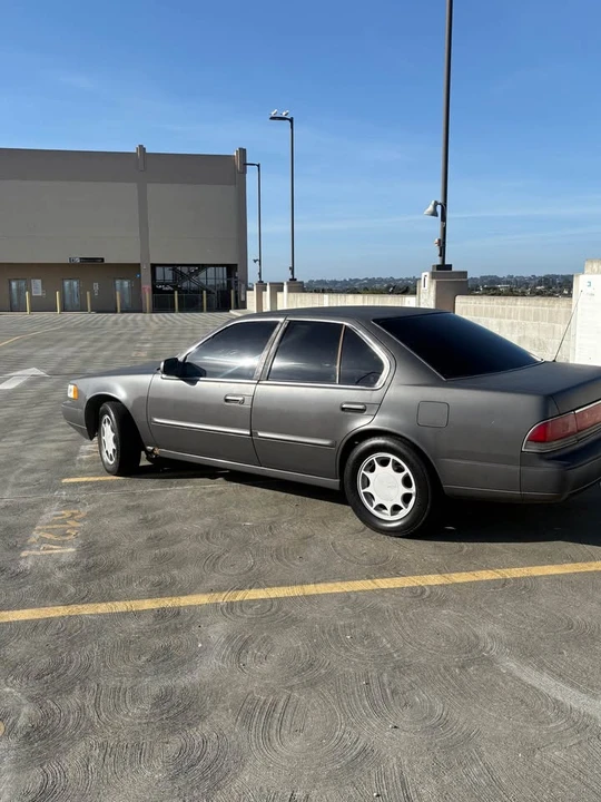 1989 Nissan Maxima 3rd Gen - Image 3 of 15