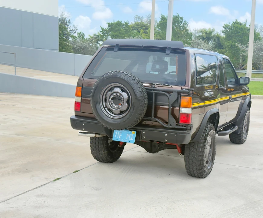 1989 Nissan Pathfinder 1st Gen - Image 22 of 31