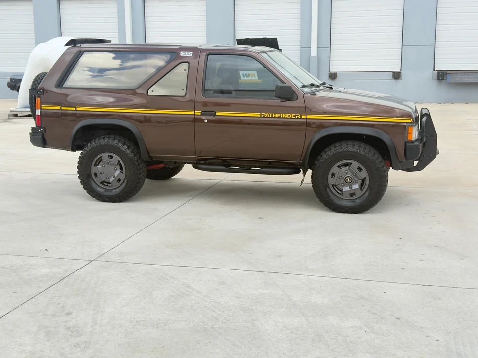 1989 Nissan Pathfinder 1st Gen - Image 27 of 31