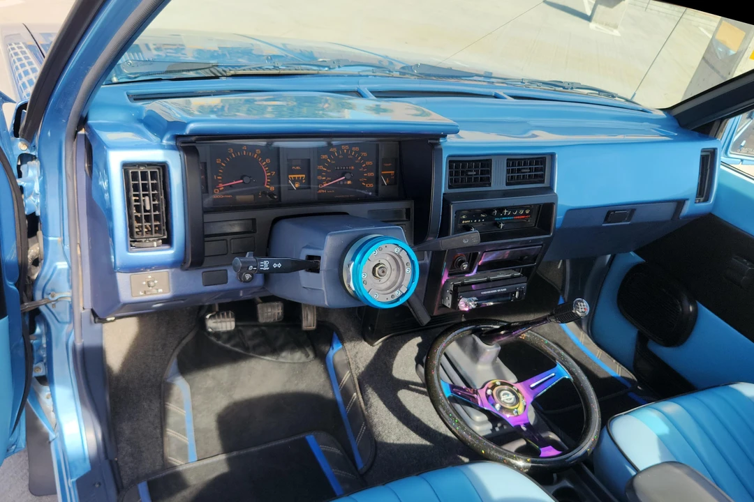 1989 Nissan - Image 14 of 31