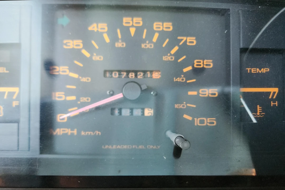 1989 Nissan - Image 17 of 31
