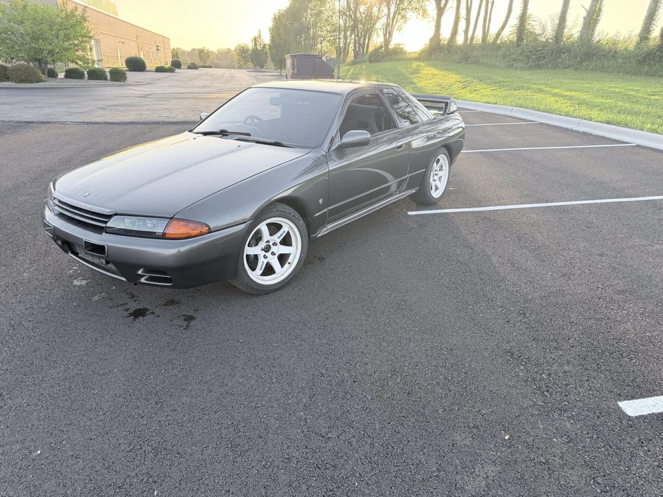 1989 Nissan R32 Skyline GT-R 8th Gen - Image 2 of 31