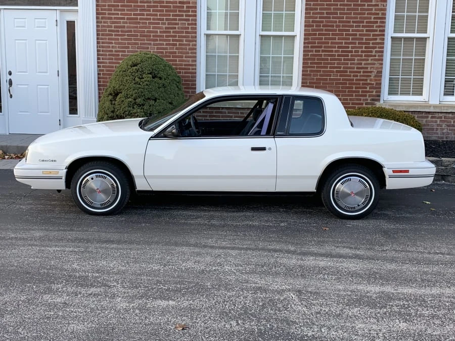 1989 Oldsmobile Calais - Image 2 of 7