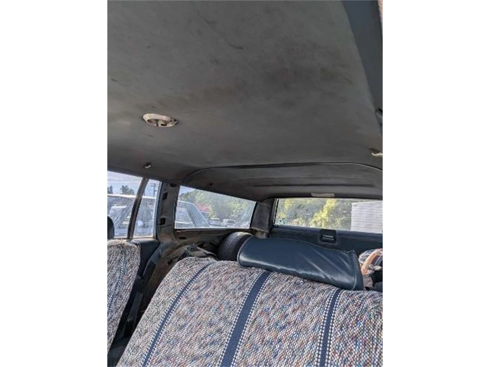 1989 Oldsmobile Custom Cruiser - Image 4 of 11