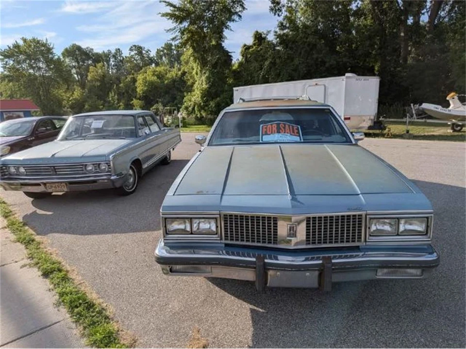 1989 Oldsmobile Custom Cruiser - Image 10 of 11