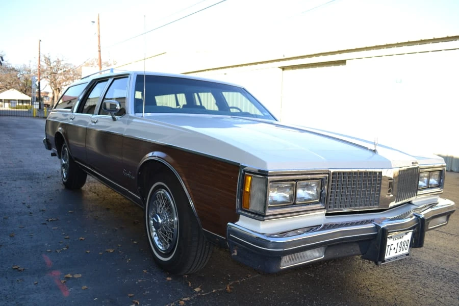 1989 Oldsmobile Custom Cruiser - Image 12 of 14